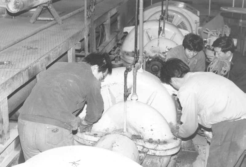 ȥ꣬ɽʽϡ۸񼫴سйгͶ˲Ʒʣ߶˲Ʒϡȱйг״ϡ۸𽥻عԣҵʿΪйгйǰ;